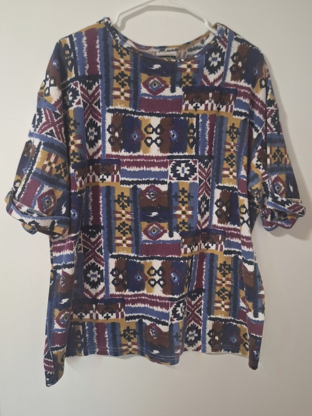 Simply Basic Vintage Patterned Short Sleeve Geometric Print Tee Size L